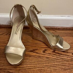 Lilly Pulitzer Gold Wedges Women’s Sz 10